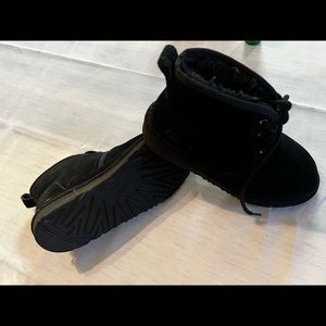Neumel Ugg low top boots
